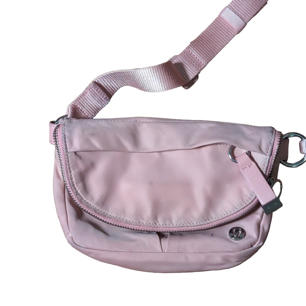 Lululemon Everywhere Belt Bag 1L Pink‎ Crossbody Nylon Water-Resistant Women's